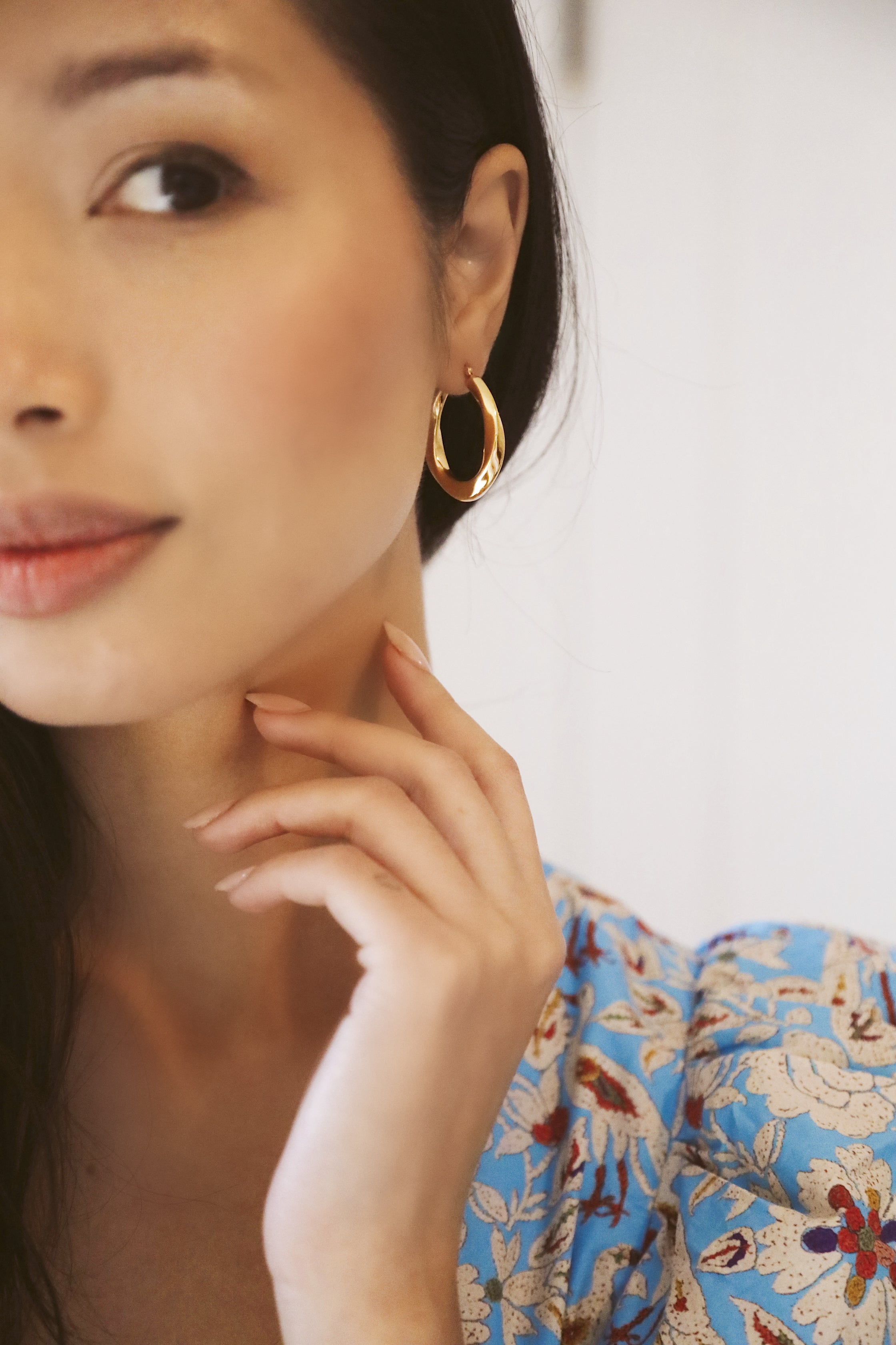 14K Lolita Hoops