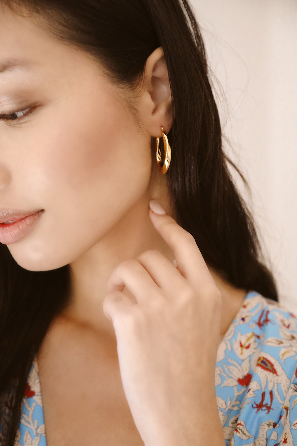 14K Lolita Hoops